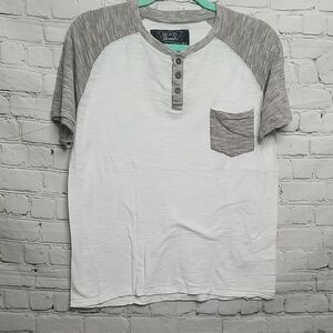 Broken Threads mens shirt size Small  EUC